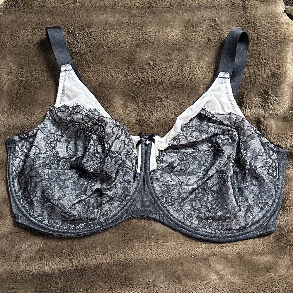 Wacoal Retro Chic Lace Underwire Bra - Black and White